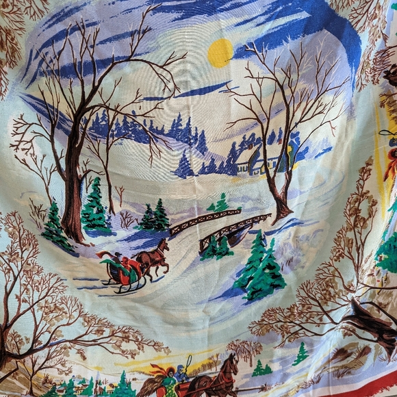 Beautiful Vintage Winter Scene Scarf - Picture 2 of 3